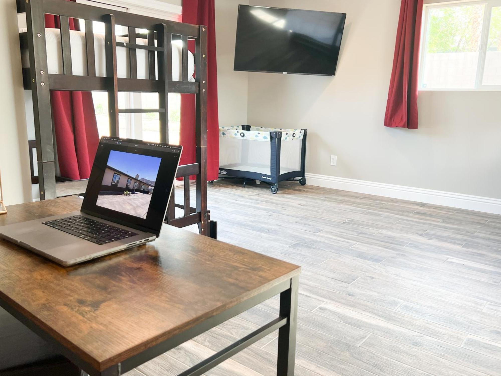 לאס וגאס Lux Private Home - Pool, Billiards, 8 Smart Tvs, Board Games, Cotton Bedding - The Stone Sanctuary At Mccullough Hills Trailhead מראה חיצוני תמונה