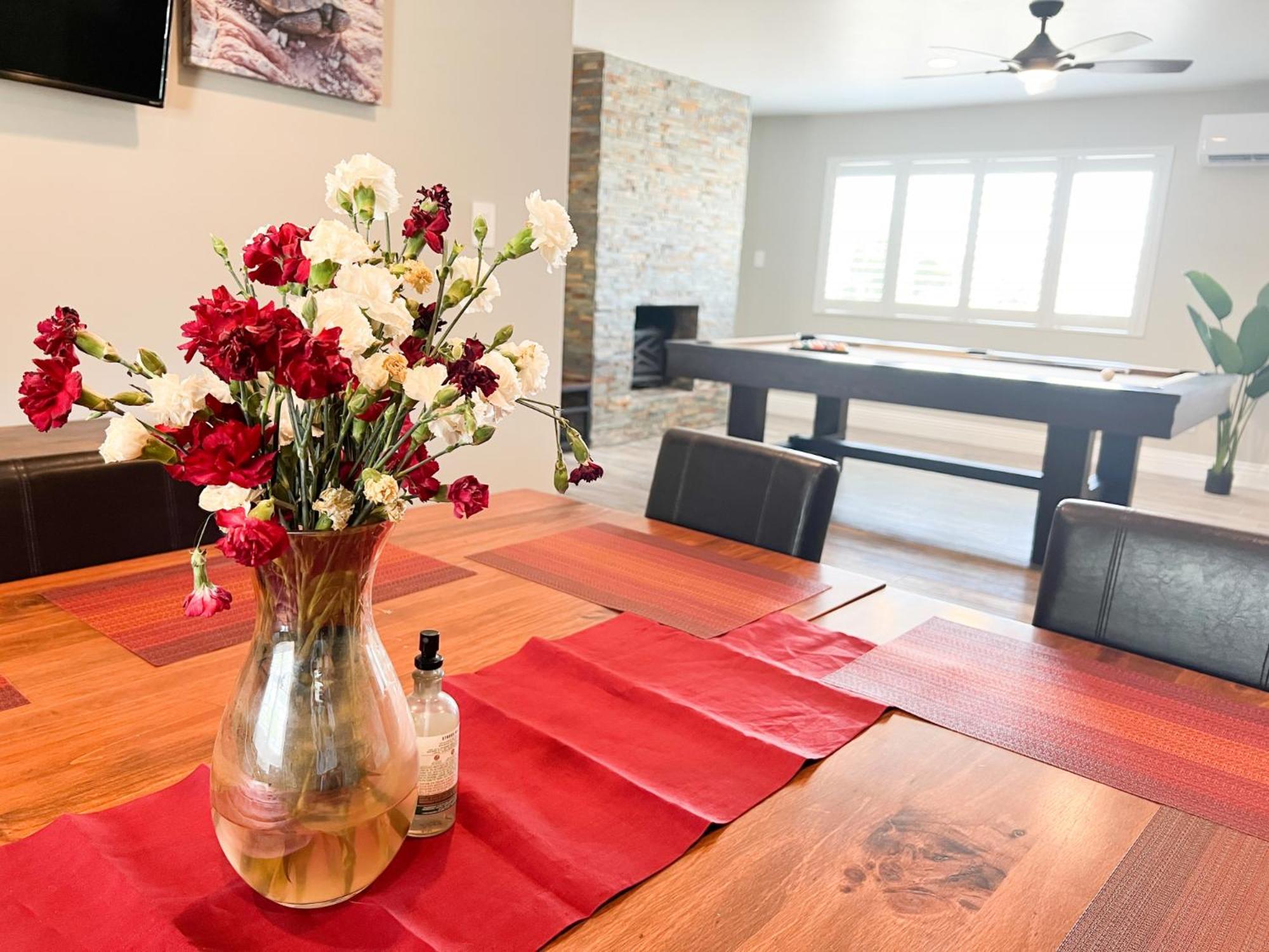 לאס וגאס Lux Private Home - Pool, Billiards, 8 Smart Tvs, Board Games, Cotton Bedding - The Stone Sanctuary At Mccullough Hills Trailhead מראה חיצוני תמונה