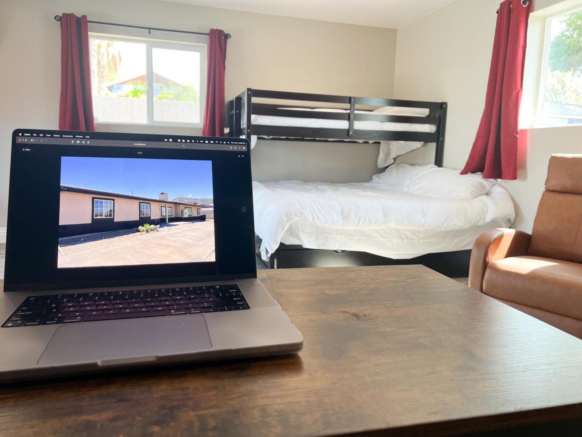 לאס וגאס Lux Private Home - Pool, Billiards, 8 Smart Tvs, Board Games, Cotton Bedding - The Stone Sanctuary At Mccullough Hills Trailhead מראה חיצוני תמונה