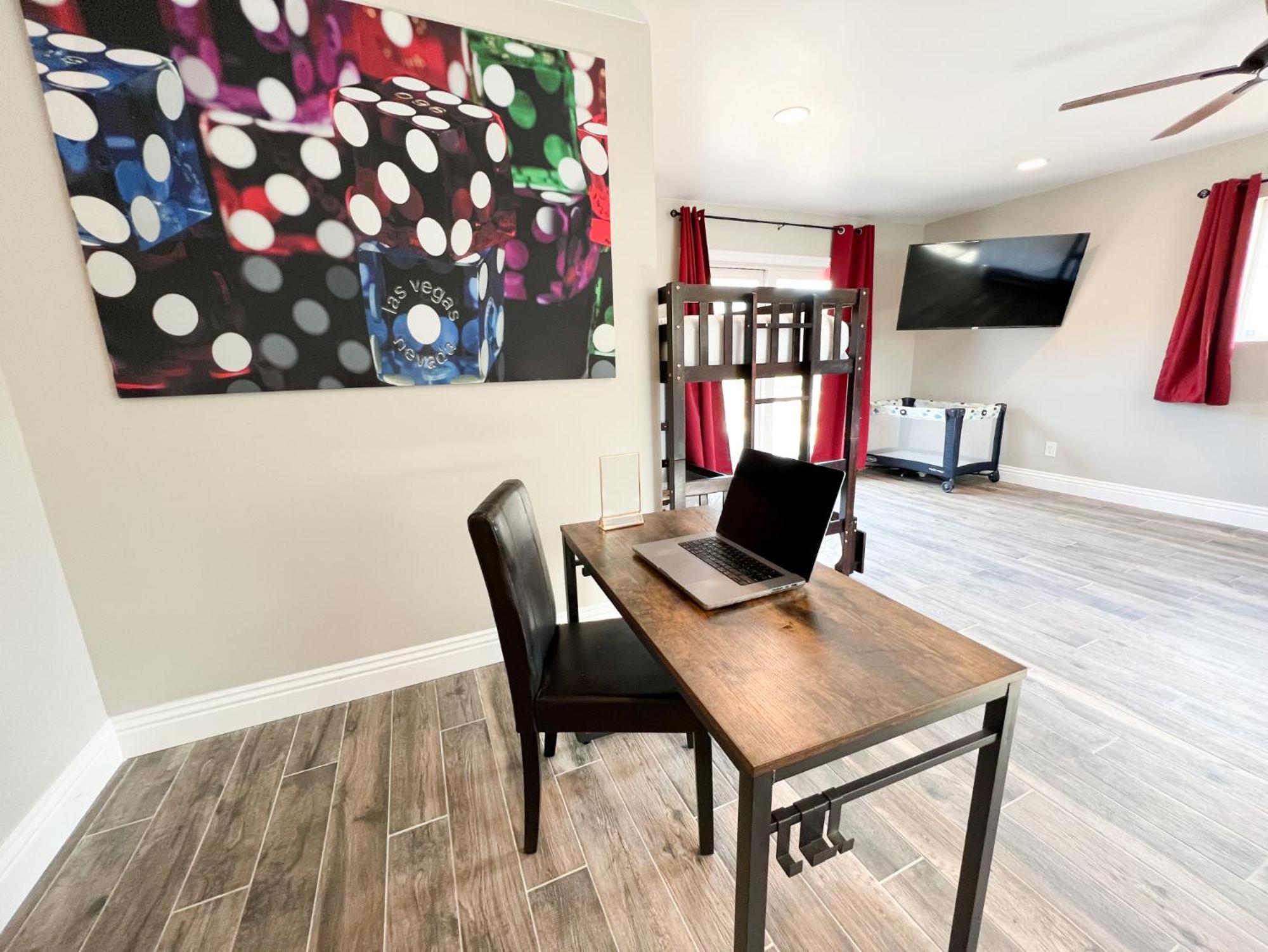 לאס וגאס Lux Private Home - Pool, Billiards, 8 Smart Tvs, Board Games, Cotton Bedding - The Stone Sanctuary At Mccullough Hills Trailhead מראה חיצוני תמונה